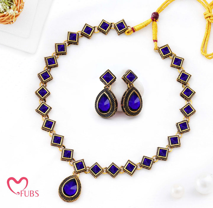 Traditional Geometric Necklace Set with Teardrop Earrings