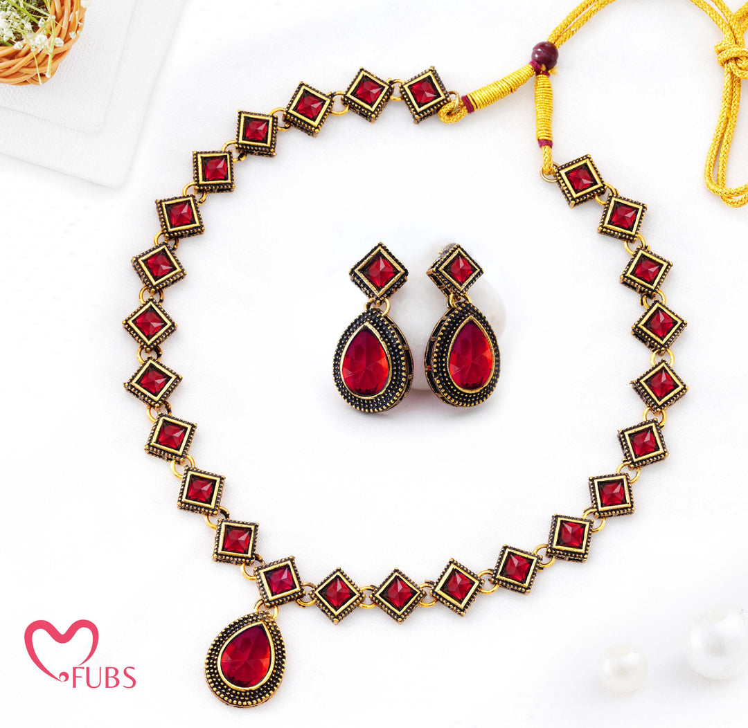 Traditional Geometric Necklace Set with Teardrop Earrings
