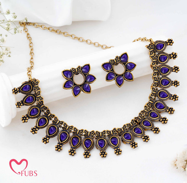 Traditional Antique Finish Necklace Set with Teardrop & Floral Motifs