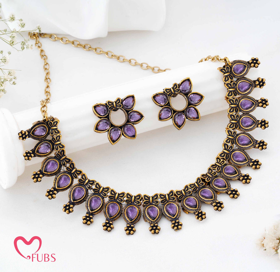 Traditional Antique Finish Necklace Set with Teardrop & Floral Motifs