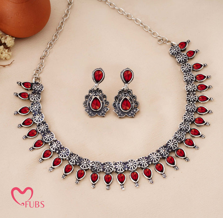 Traditional Oxidized Silver-Tone Necklace Set with Teardrop Stones