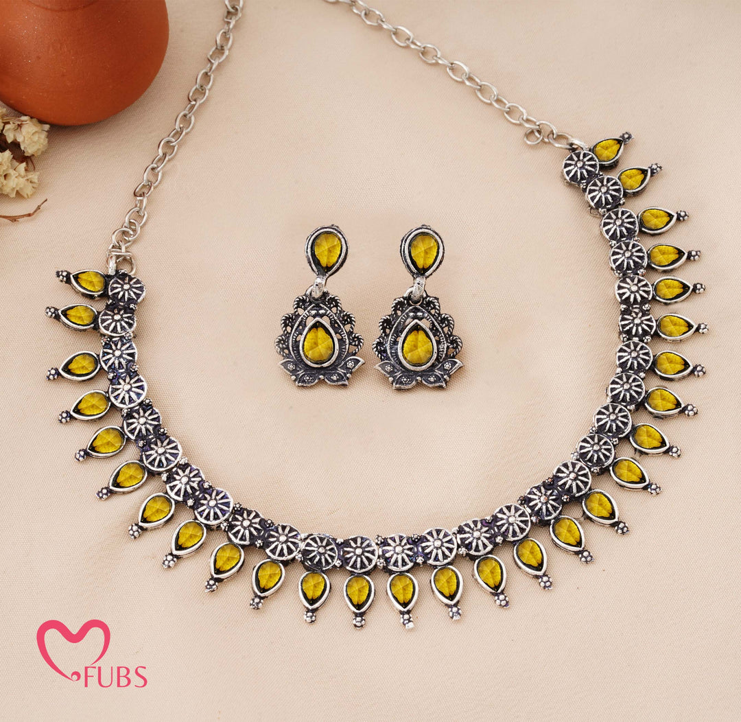Traditional Oxidized Silver-Tone Necklace Set with Teardrop Stones