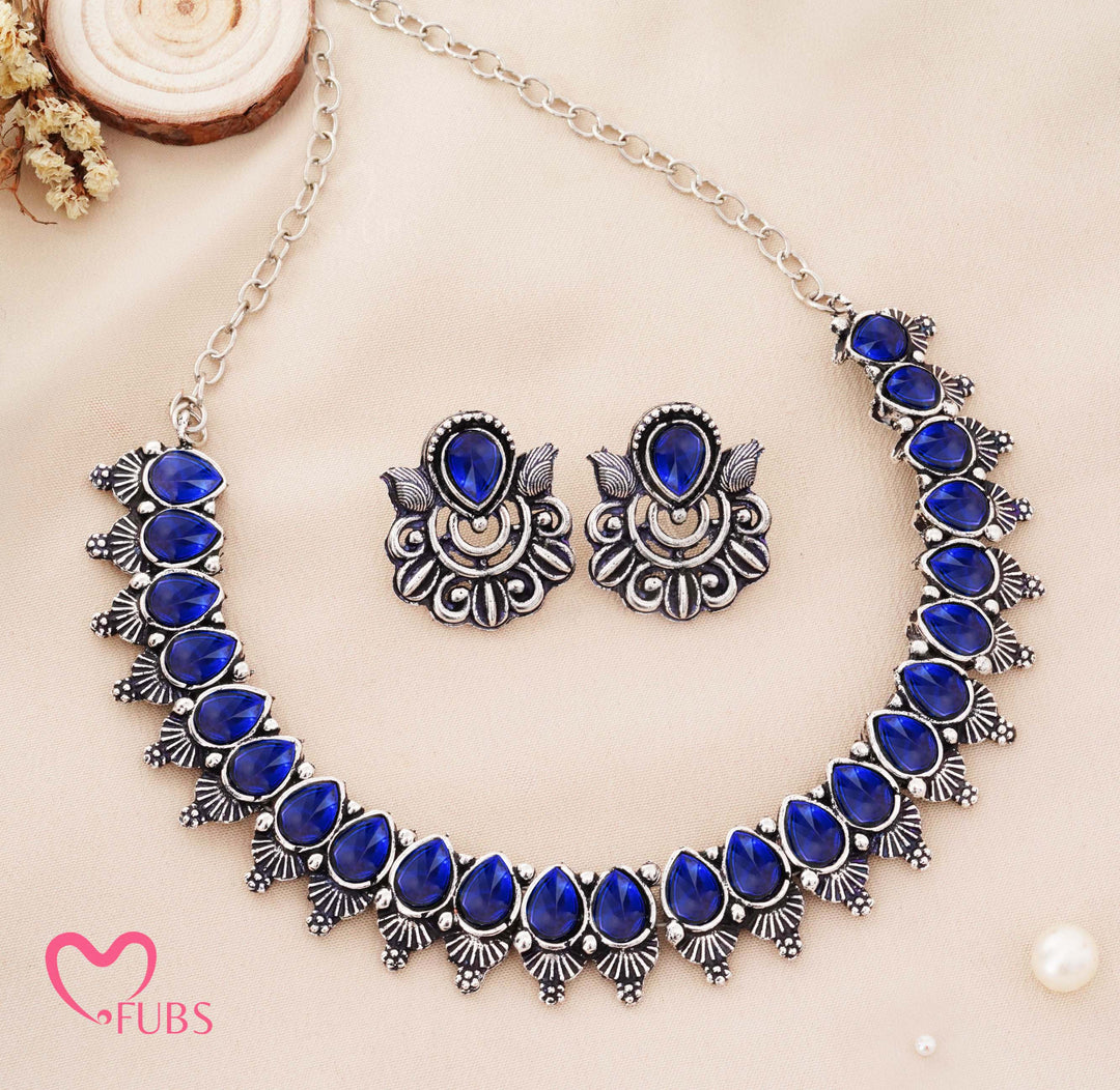 Traditional Oxidized Silver-Tone Necklace Set with Petal Stones
