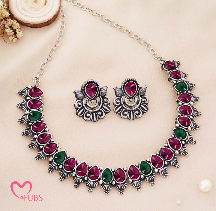 Traditional Oxidized Silver-Tone Necklace Set with Petal Stones