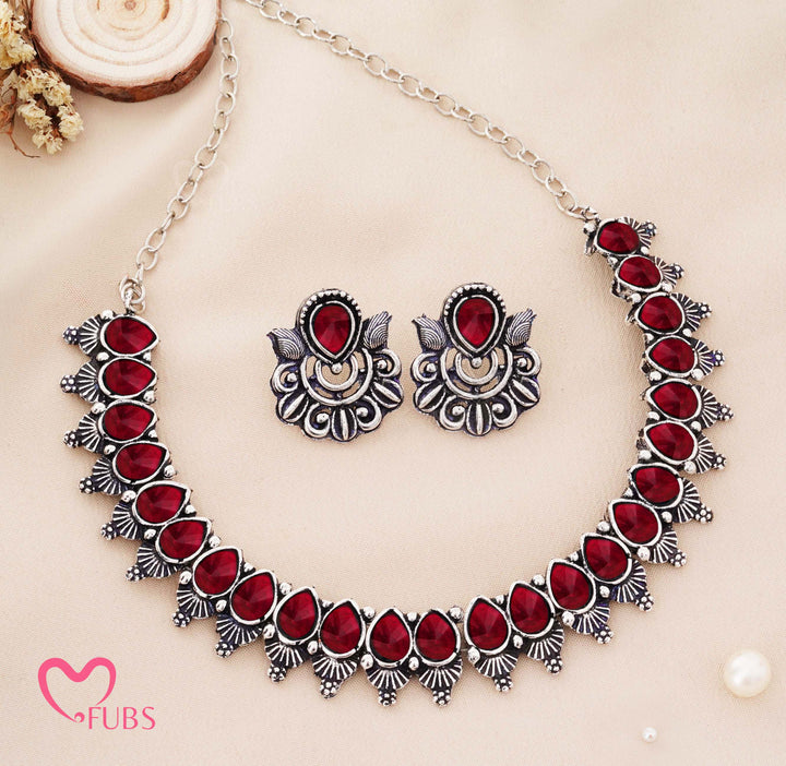 Traditional Oxidized Silver-Tone Necklace Set with Petal Stones