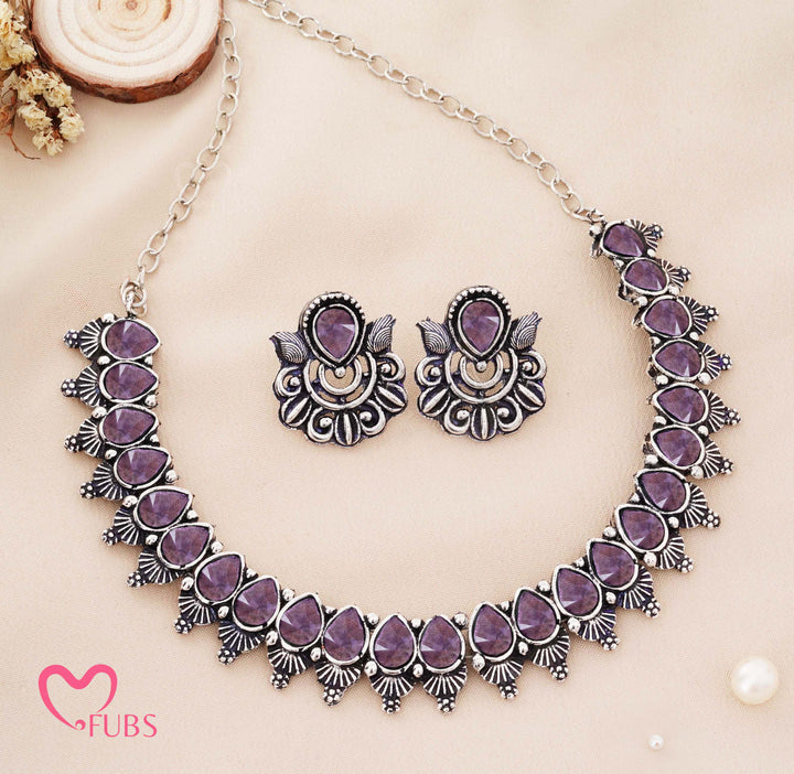 Traditional Oxidized Silver-Tone Necklace Set with Petal Stones