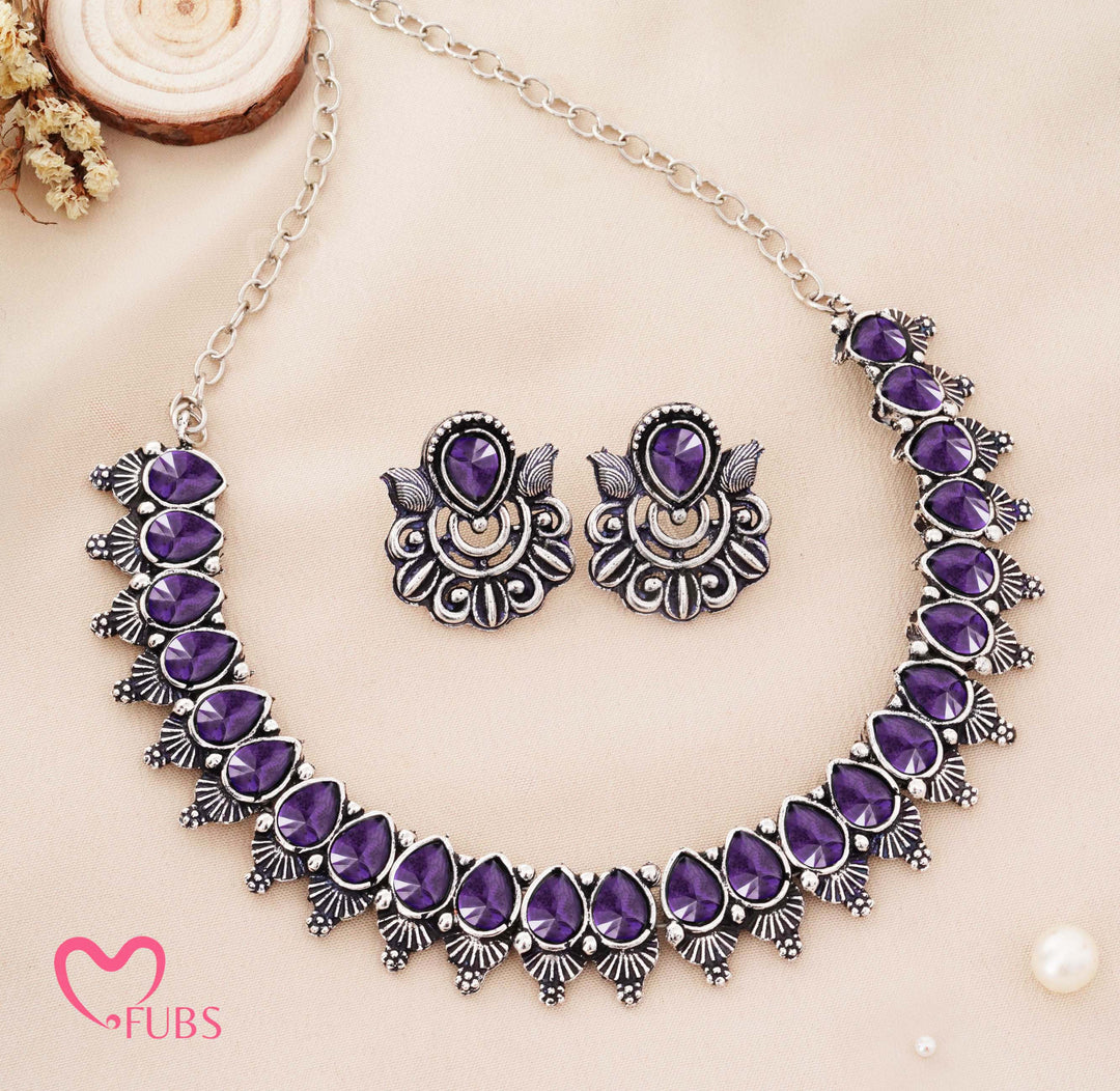 Traditional Oxidized Silver-Tone Necklace Set with Petal Stones