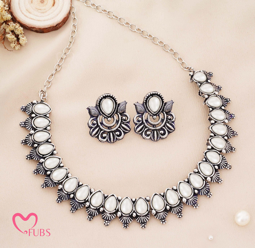 Traditional Oxidized Silver-Tone Necklace Set with Petal Stones