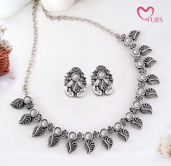 Traditional Oxidized Silver-Tone Necklace Set with Intricate Leaf Motifs