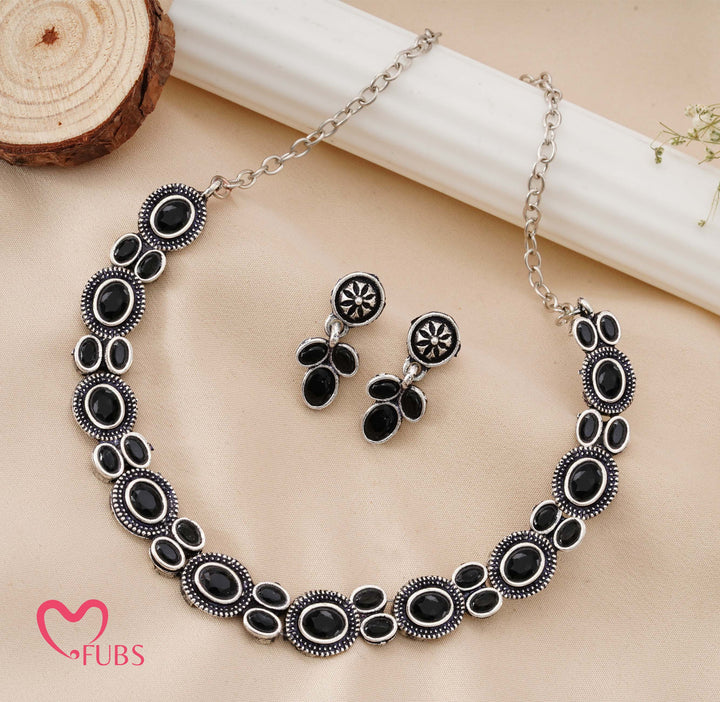 Traditional Oxidized Silver-Tone Necklace Set with Oval Stones