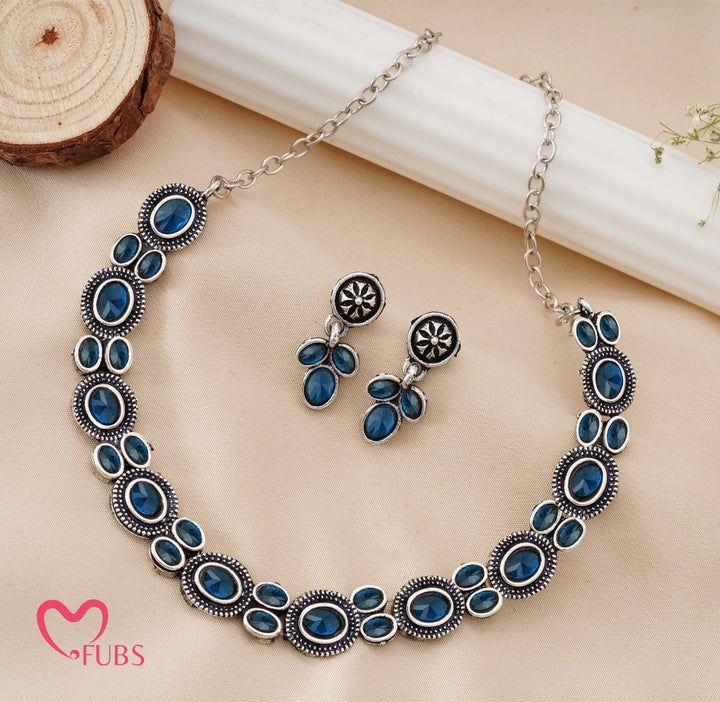 Traditional Oxidized Silver-Tone Necklace Set with Oval Stones