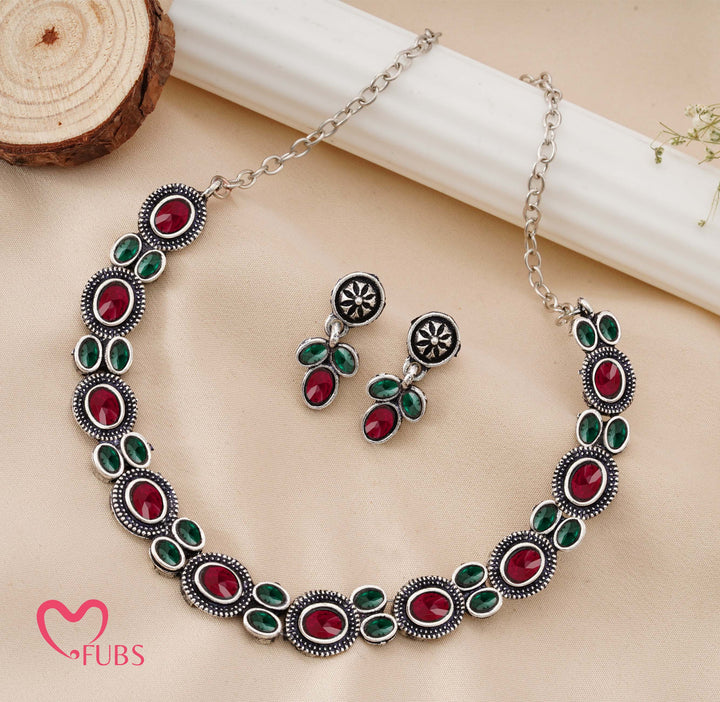 Traditional Oxidized Silver-Tone Necklace Set with Oval Stones