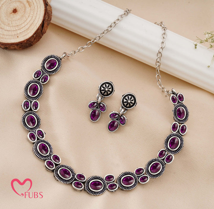 Traditional Oxidized Silver-Tone Necklace Set with Oval Stones