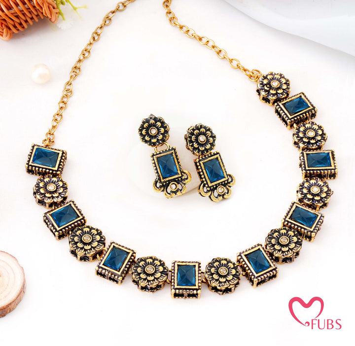 Traditional Antique Gold-Tone Necklace Set with Square Stones
