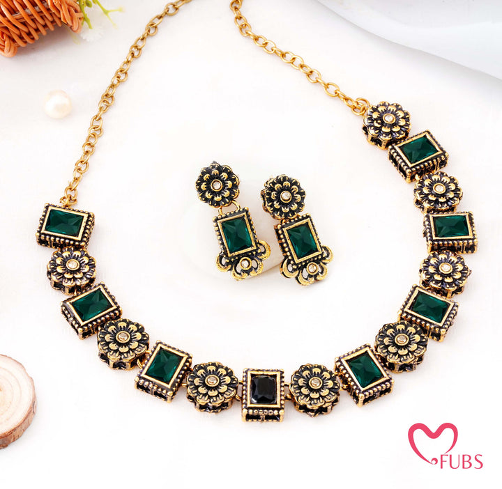 Traditional Antique Gold-Tone Necklace Set with Square Stones