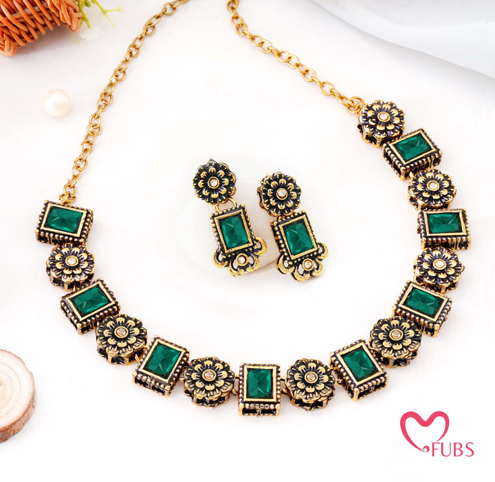 Traditional Antique Gold-Tone Necklace Set with Square Stones