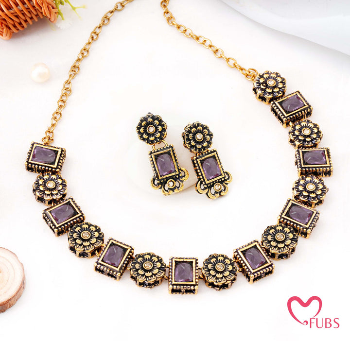 Traditional Antique Gold-Tone Necklace Set with Square Stones
