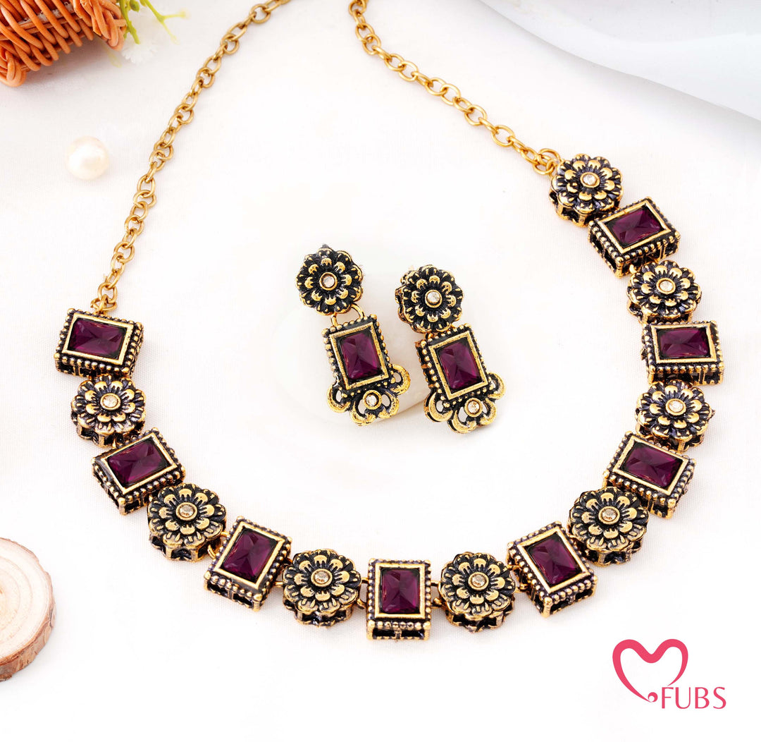 Traditional Antique Gold-Tone Necklace Set with Square Stones