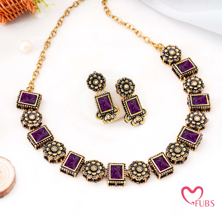 Traditional Antique Gold-Tone Necklace Set with Square Stones