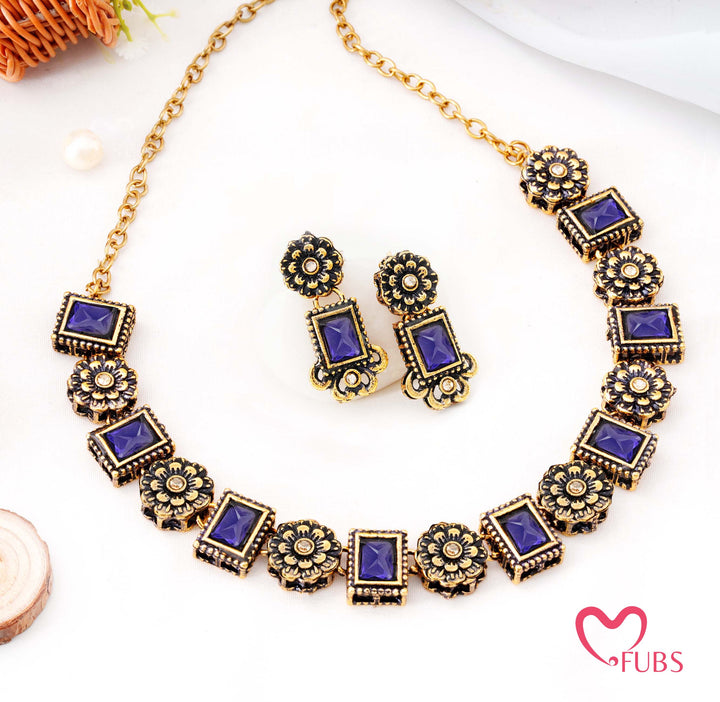 Traditional Antique Gold-Tone Necklace Set with Square Stones