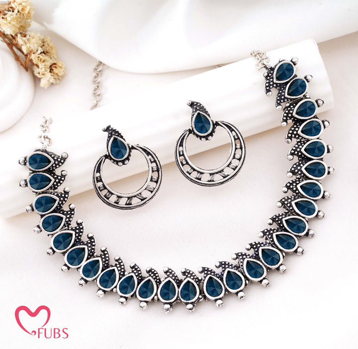 Tribal Style Teardrop Choker Necklace Set