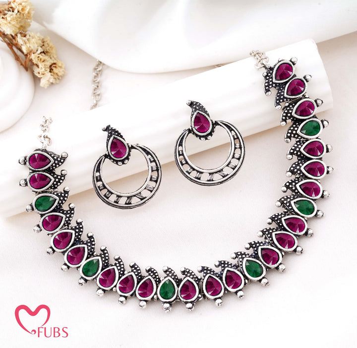 Tribal Style Teardrop Choker Necklace Set