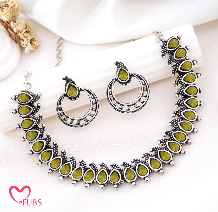 Tribal Style Teardrop Choker Necklace Set