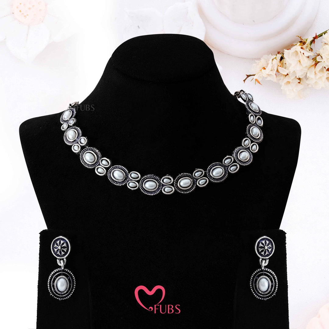 Oxidized Choker Set - Lustrous Ivory Traditional Aesthetic