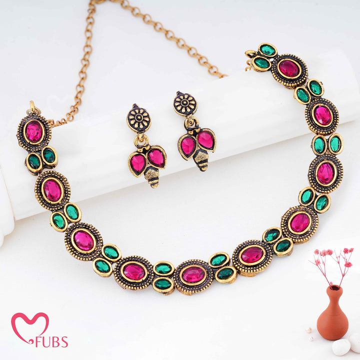 Traditional Antique Finish Oval Stone Choker Set