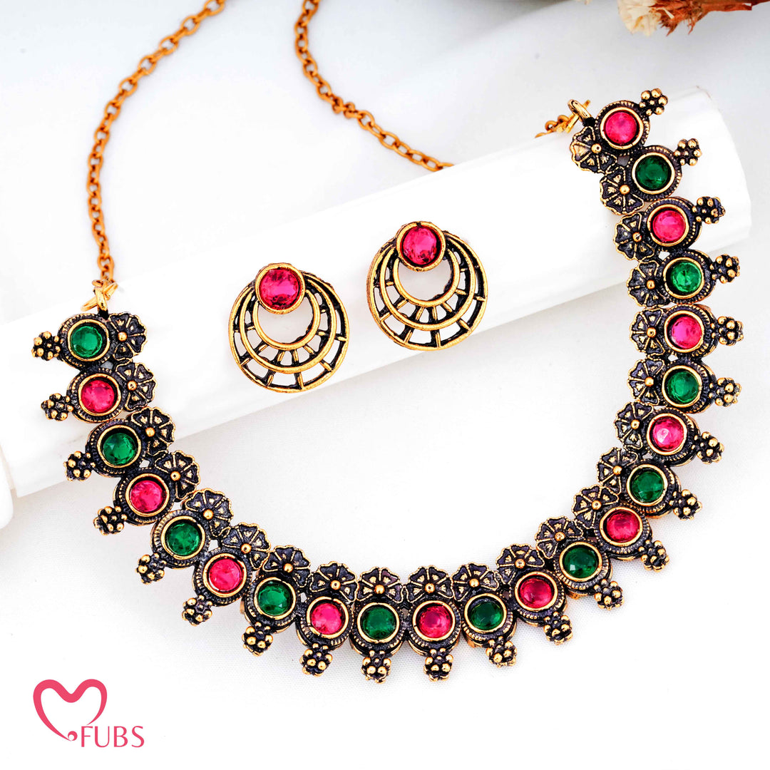 Traditional Choker Necklace in Matt Finish (Ruby & Emerald)
