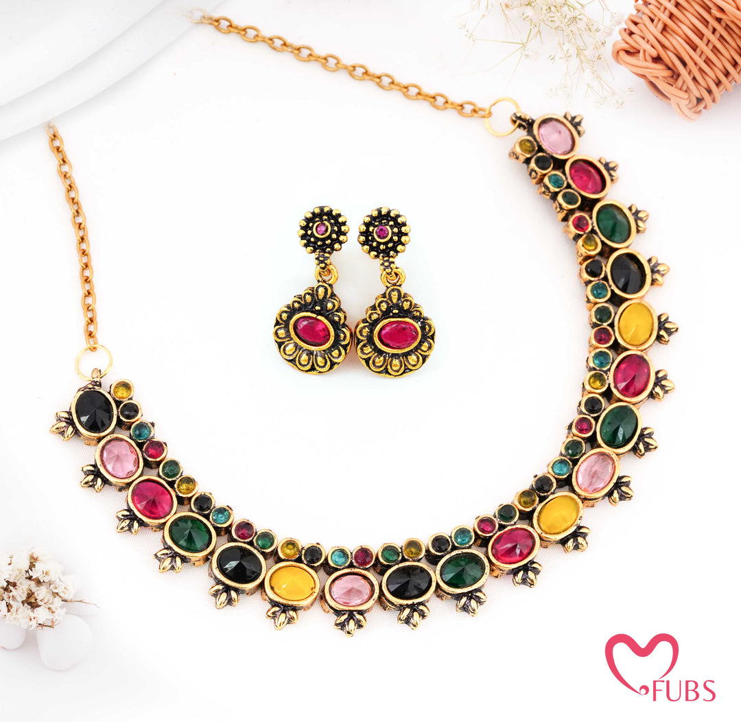 Traditional Antique Matt Gold Necklace Set with Oval Stones