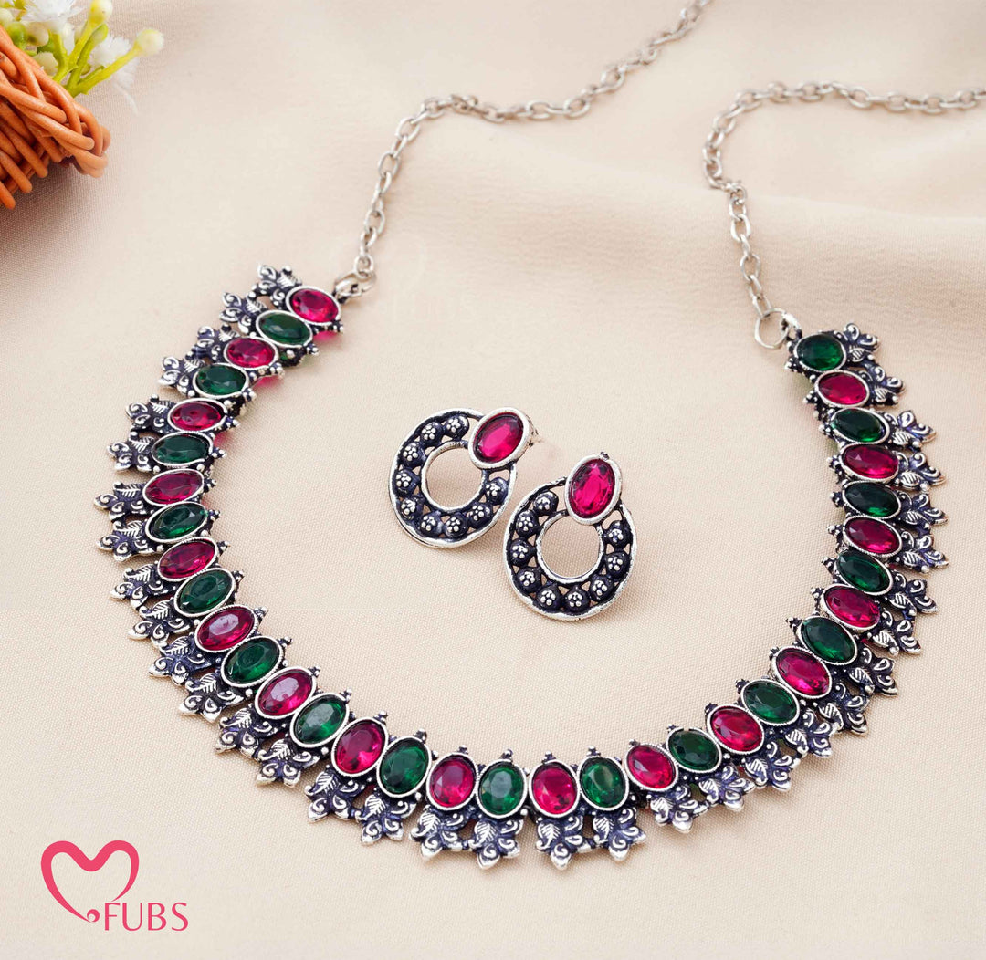 Intricate Circular Studs & Contrast Dual-Tone Choker Set