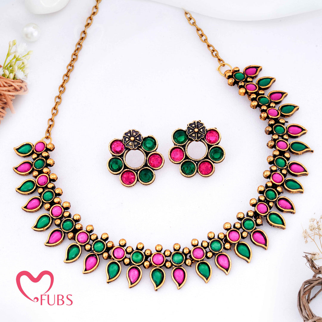 Aesthetic Oxidized Leaf Motif Necklace Set (Golden)