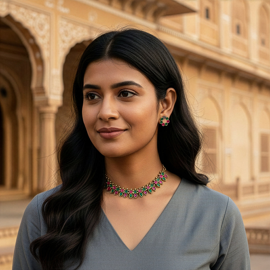 Aesthetic Oxidized Leaf Motif Necklace Set (Golden)