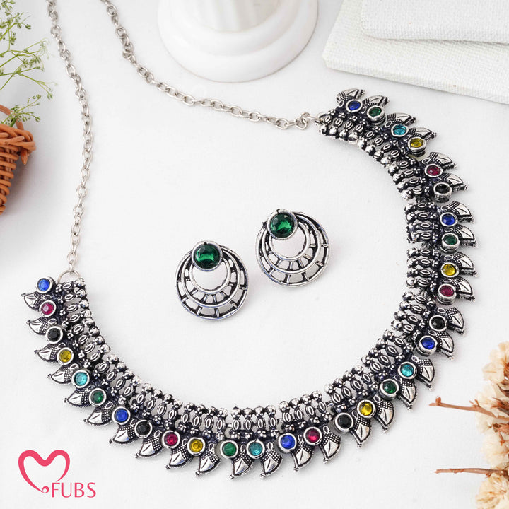 Aesthetic Oxidized Silver Choker Set with Leaf Border Design