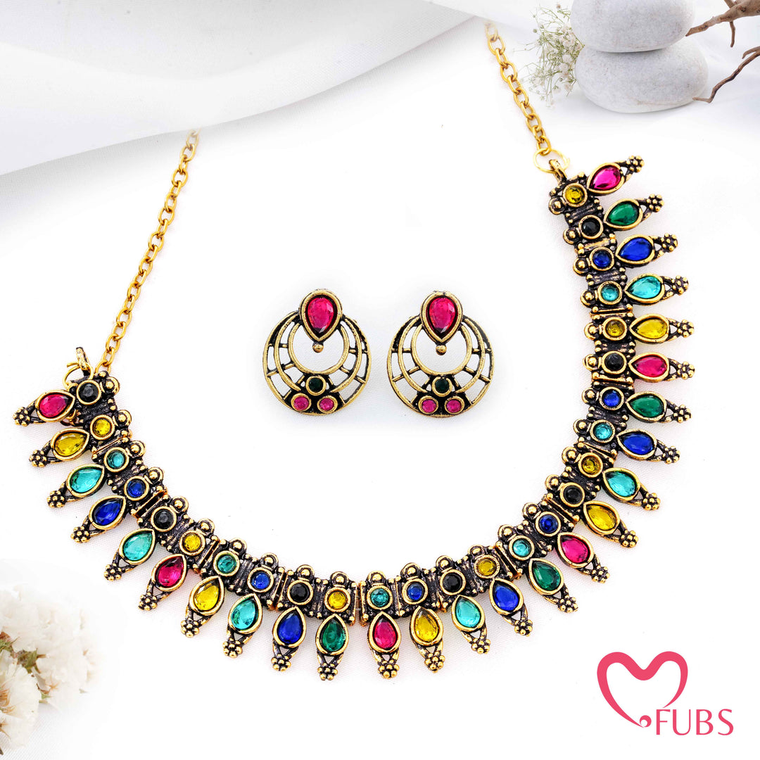 Traditional Antique Gold Plated Choker Necklace Set (Golden)