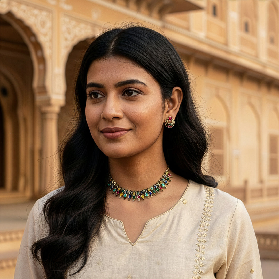 Traditional Antique Gold Plated Choker Necklace Set (Golden)