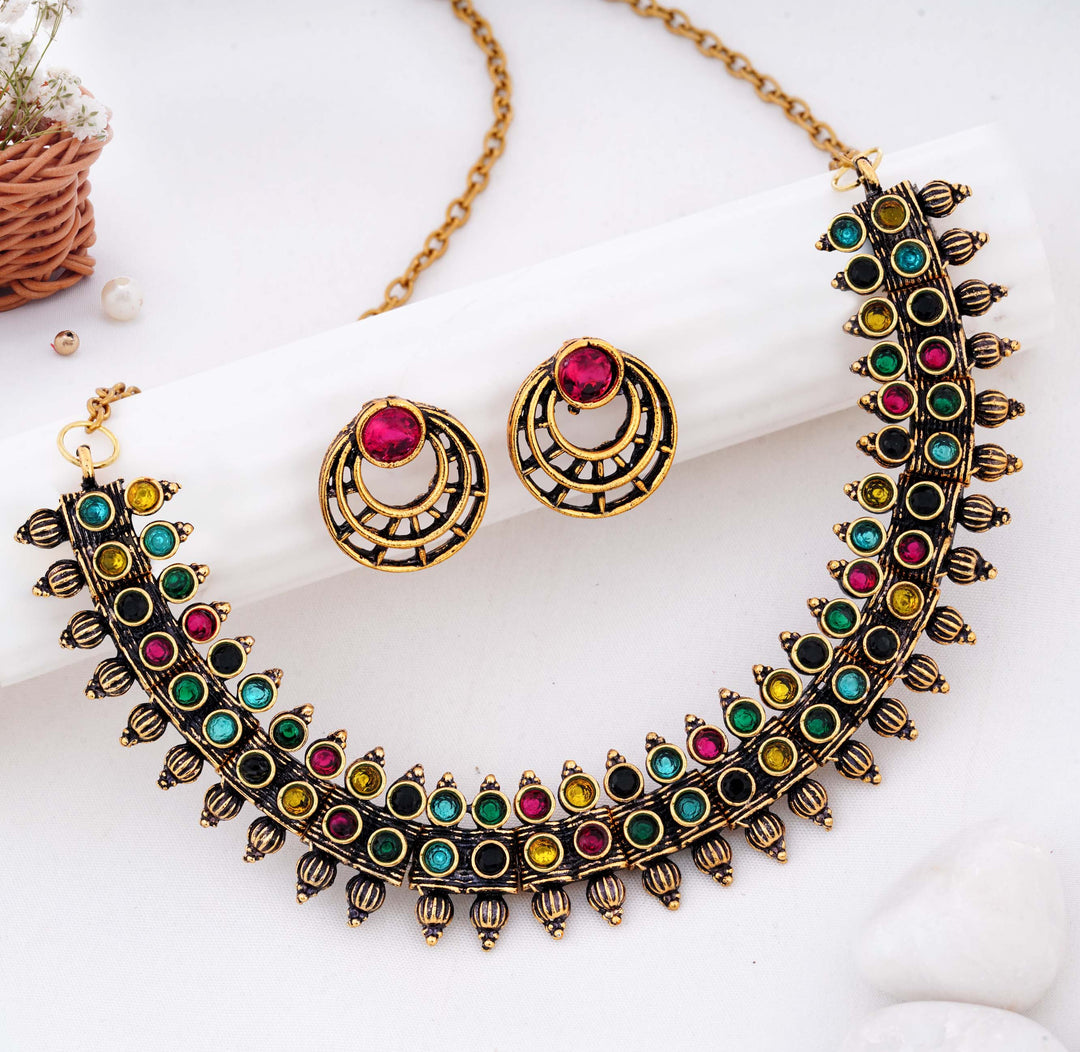 Antique Finish Circle Teardrop Necklace Set (Golden)