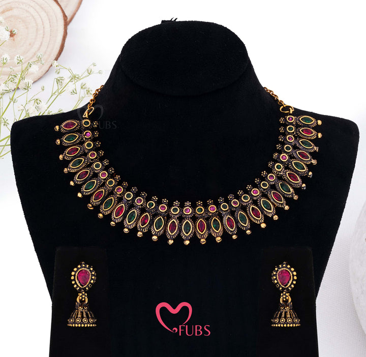 Golden Finish Teardrop Cluster Necklace Set
