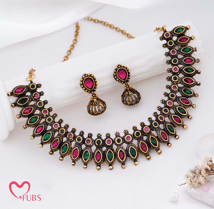 Golden Finish Teardrop Cluster Necklace Set