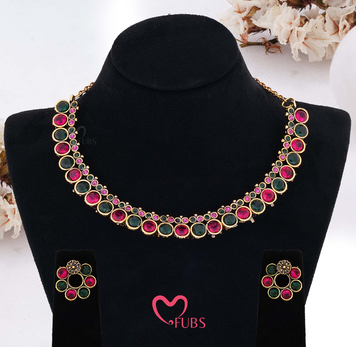 Gold Finish Kemp Stone Circle Necklace