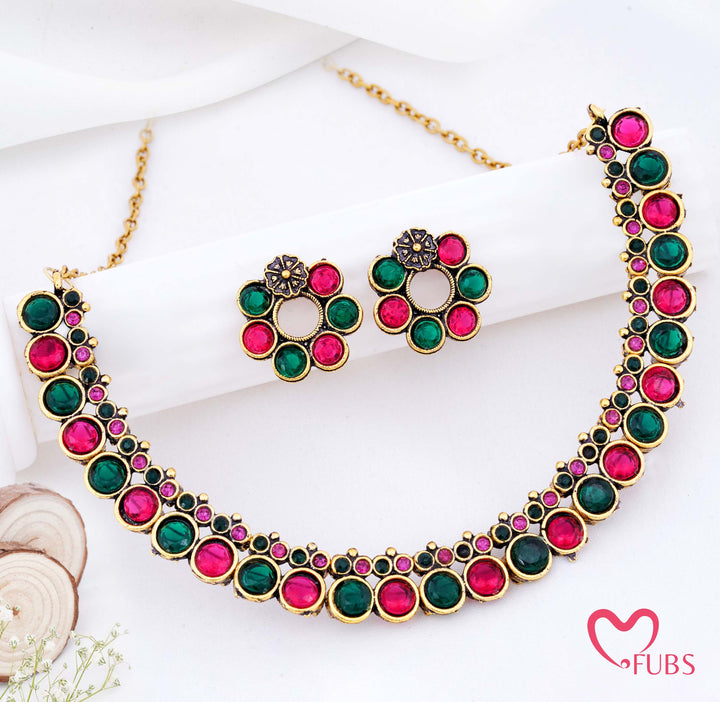 Gold Finish Kemp Stone Circle Necklace