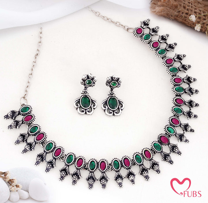 Oxidized Finish Temple Bud Necklace Set (Silver)