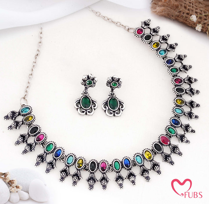 Oxidized Finish Temple Bud Necklace Set (Silver)