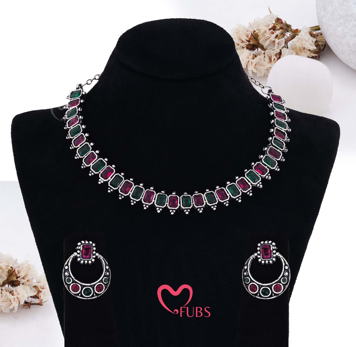 Antique Finish Rectangular Stone Necklace (Silver)