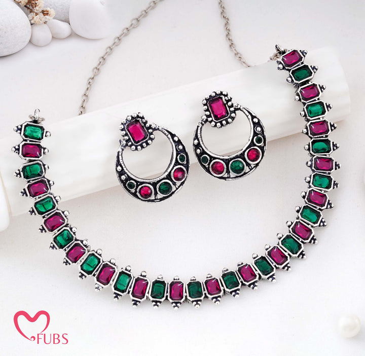 Antique Finish Rectangular Stone Necklace (Silver)