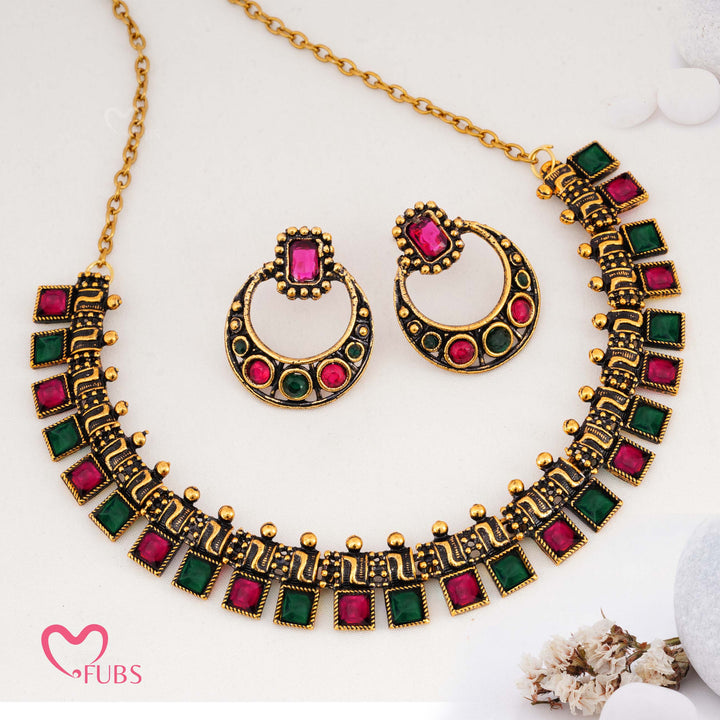 Antique Finish Geometric Necklace (Golden)