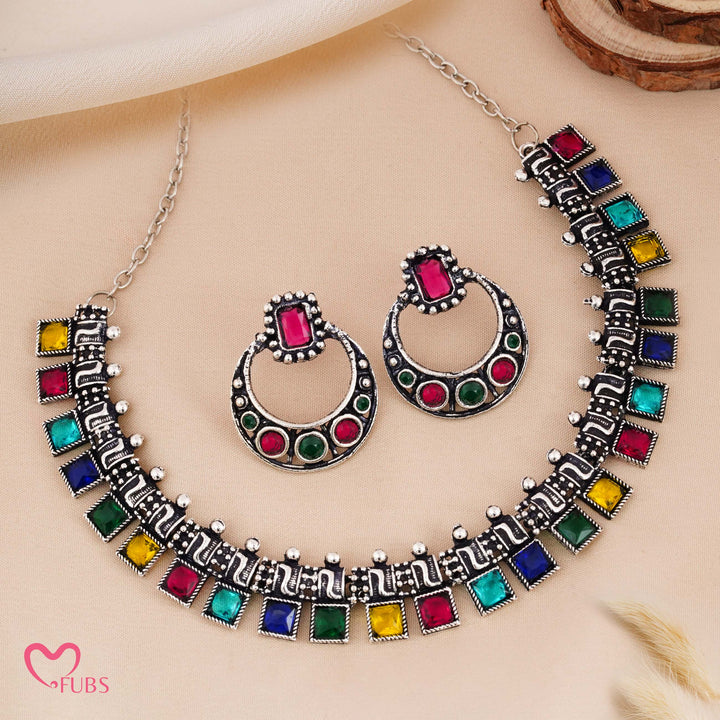 Antique Finish Geometric Necklace (Silver)