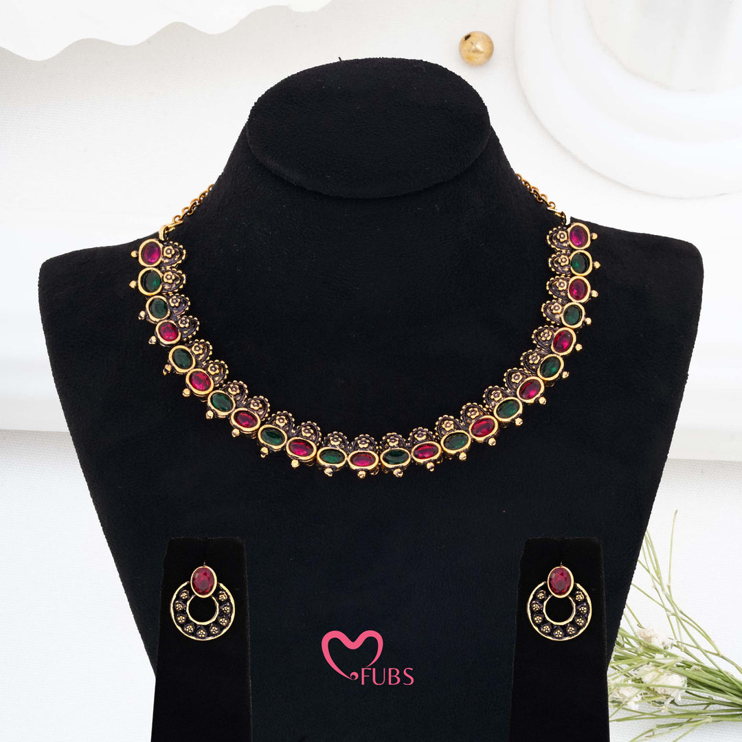 Antique Finish Kemp Stone Rosette Set