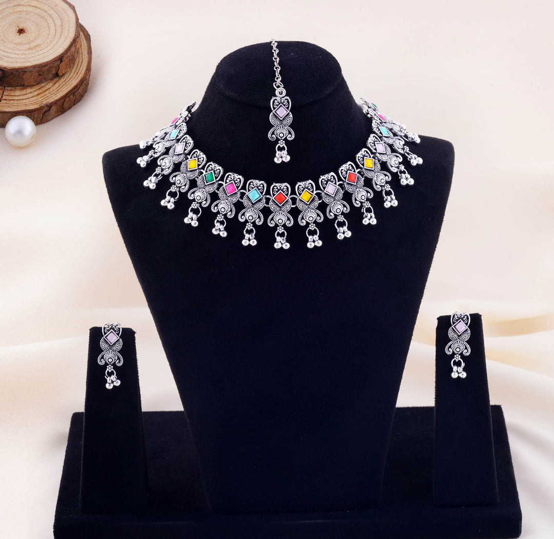 Square Stone Butterfly Choker With Maang Tikka And Earrings